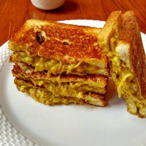 Cheesy Chicken Sandwich | Pulled Chicken Cheese Sauce Sandwich | Chicken Masala Sandwich