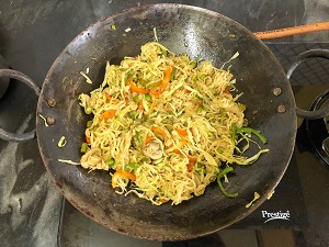 Indian-Style Maggi Recipe with Egg and Mushroom
