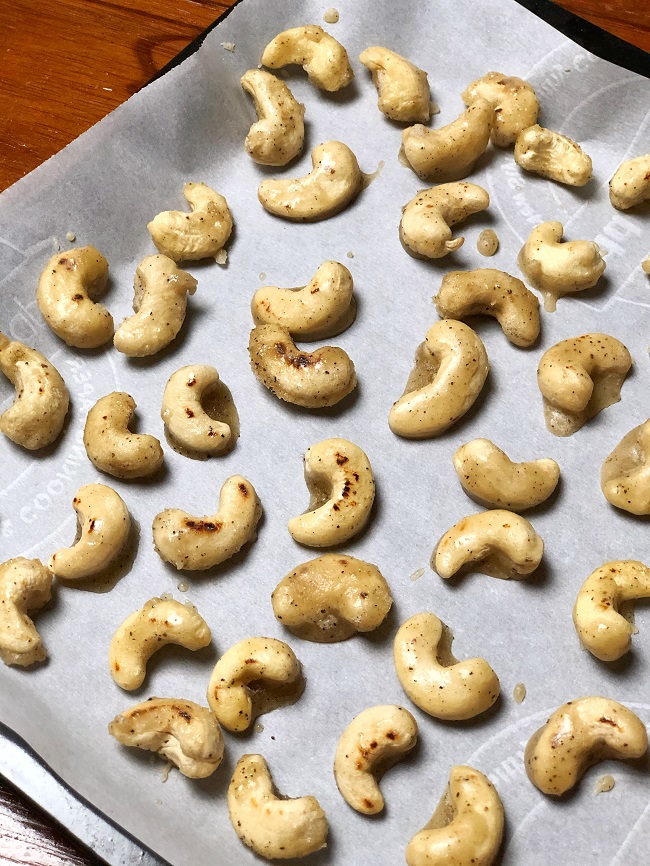 Candied Cashews with Black Pepper
