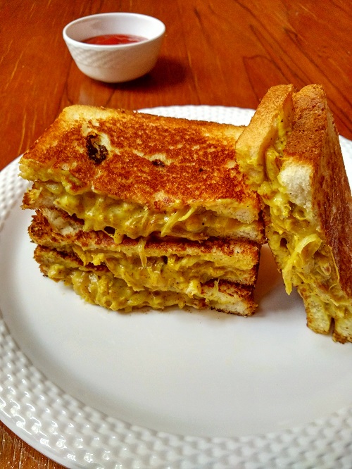 Cheesy Chicken Sandwich | Pulled Chicken Cheese Sauce Sandwich | Chicken Masala Sandwich
