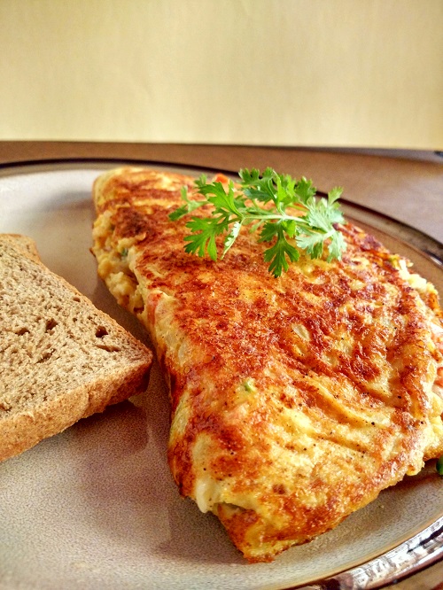 Cheesy Chicken filled Omelette | Garlic Chicken Omelette