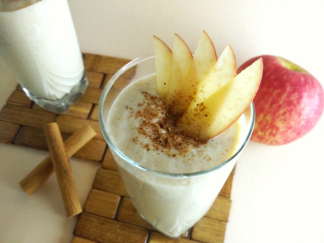 Apple Pie Smoothie | Apple Cinnamon Milkshake