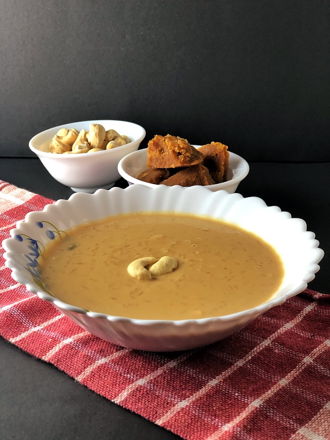 Khejur Gurer Payesh
