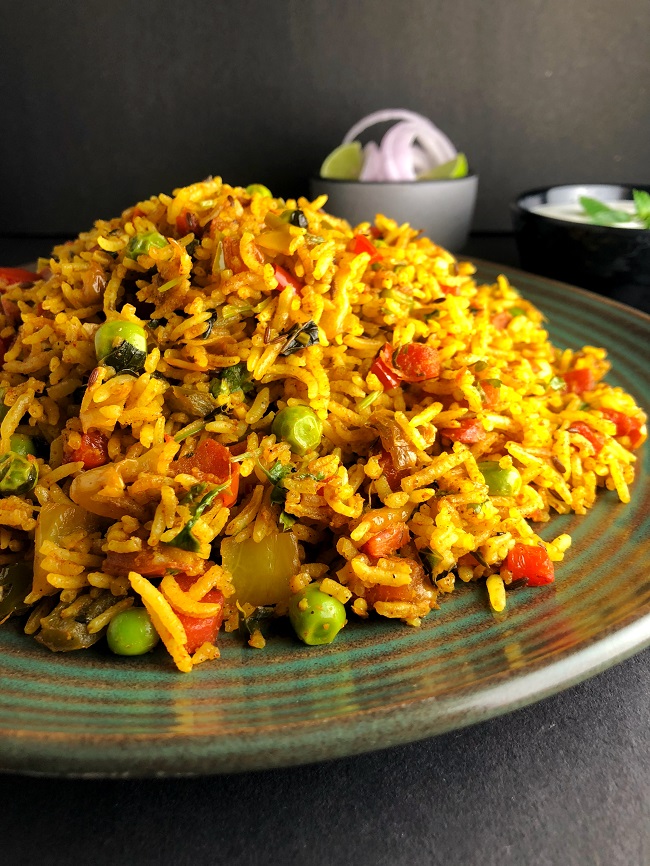 Learn how to make tawa pulao.