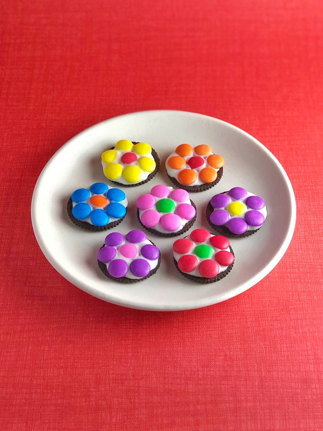 Flower Oreo Bites