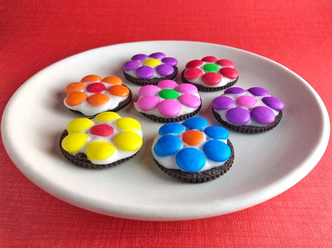 Flower Oreo Bites