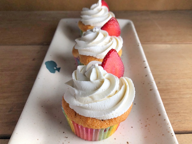 Strawberry and Chocolate Raisin Cupcakes