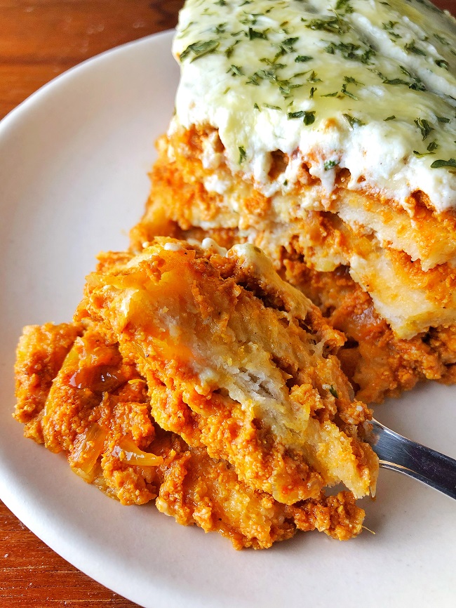 Noodle-less Chicken Lasagna with 3-Cheese Sauce