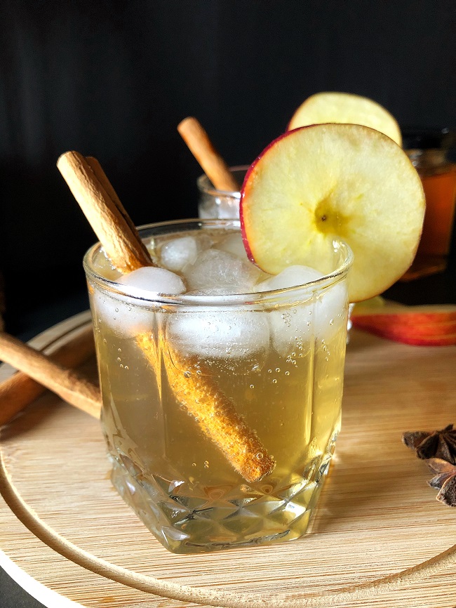 Sparkling Apple Mocktail | Non-Alcoholic Cocktail Recipe
