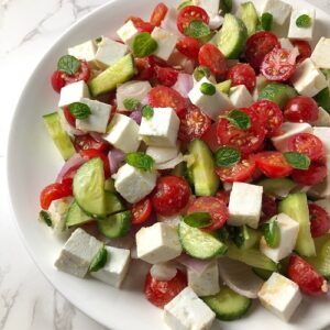 Tricolour Vegetable Salad with Garlic-Butter Dressing