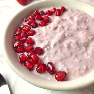 Pink Overnight Oats | Valentine’s Day Recipe