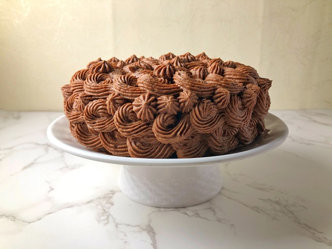 Vanilla Sponge Cake with Chocolate Buttercream Frosting
