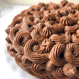 Vanilla Sponge Cake with Chocolate Buttercream Frosting