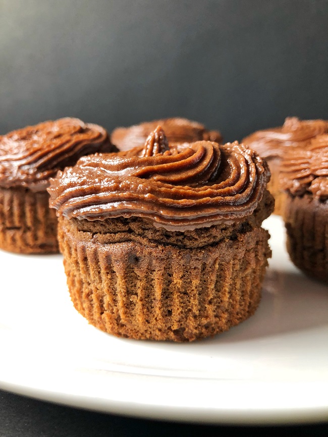 Chocolate Cupcakes Filled With Chocolate Syrup