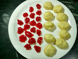 Eggless Strawberry Jam-Filled Cookies
