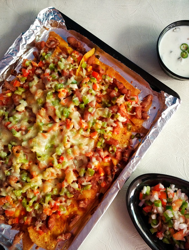 Nachos Supreme with Kidney Beans and Veggies
