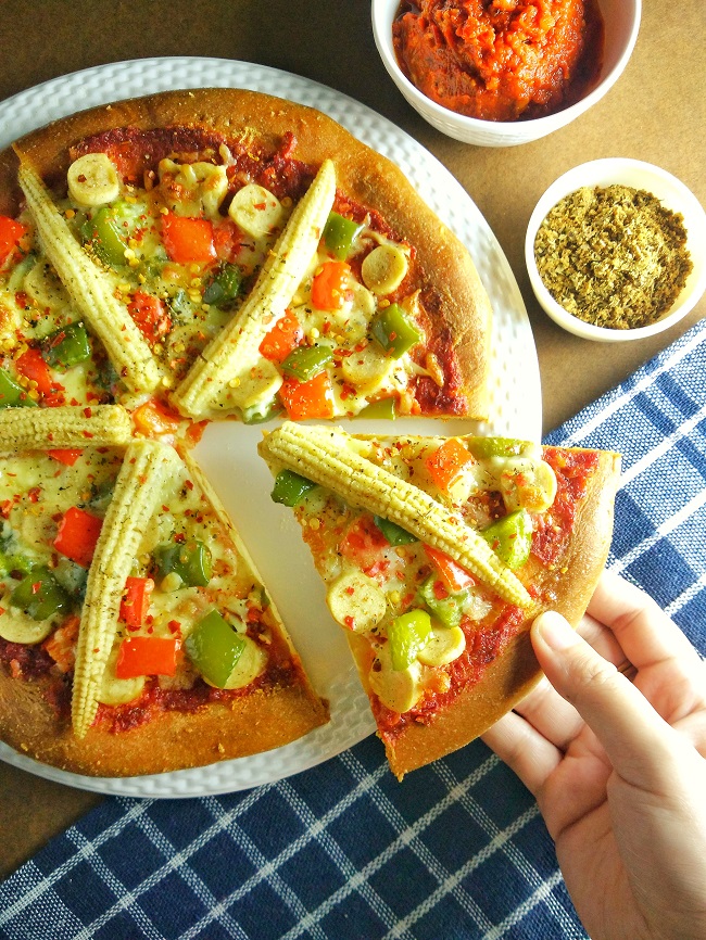 No Yeast Homemade Pizza - with Sausage, Bell Peppers and Baby corns
