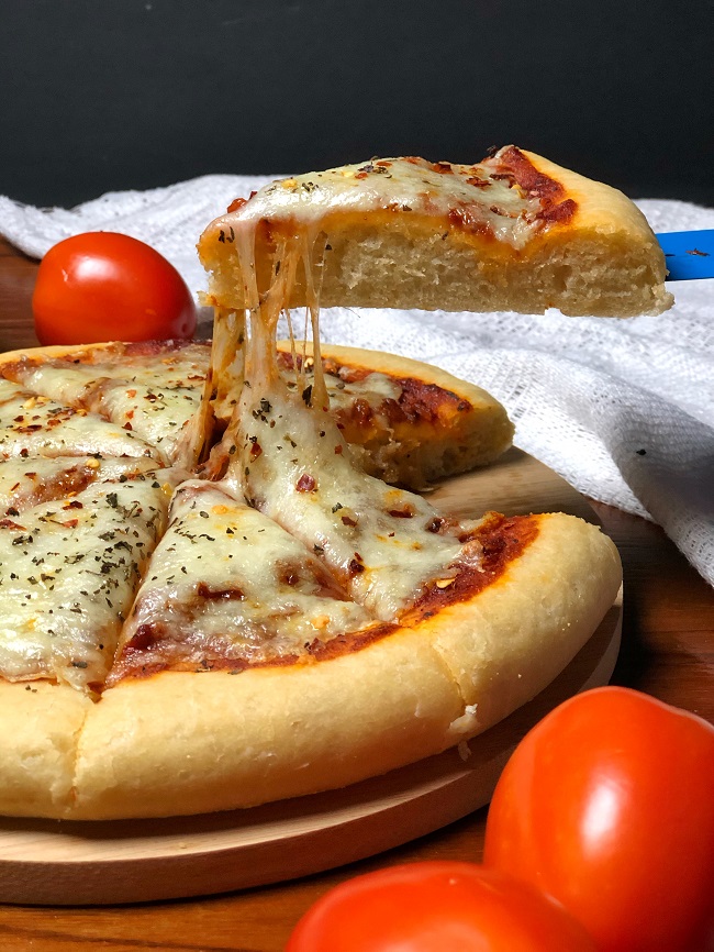 Classic Margherita Pizza Recipe
