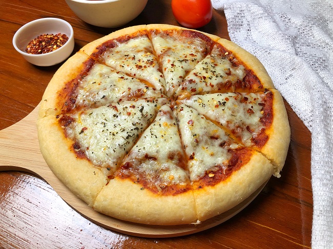 Classic Margherita Pizza Recipe
