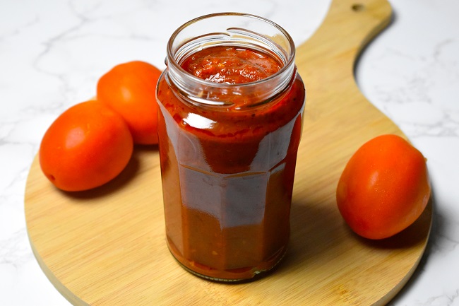 How To Make Pizza Sauce With Tomato Puree
