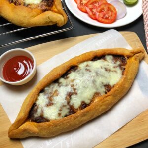 Turkish Pide (Pizza) with Keema Masala Filling