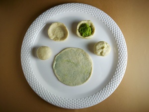 Matar or Koraishutir Kachori
