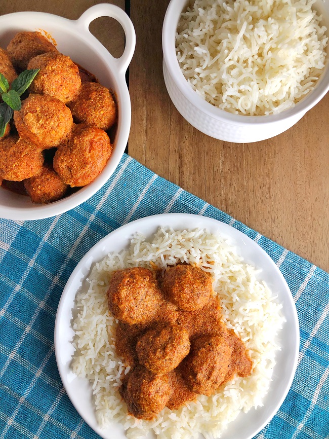 Kashmiri Dum Aloo | Indian Potato Curry
