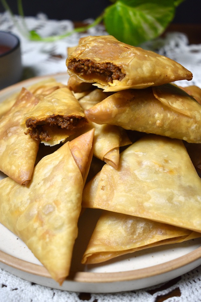 Keema Aloo Samosa - Spice and Colour