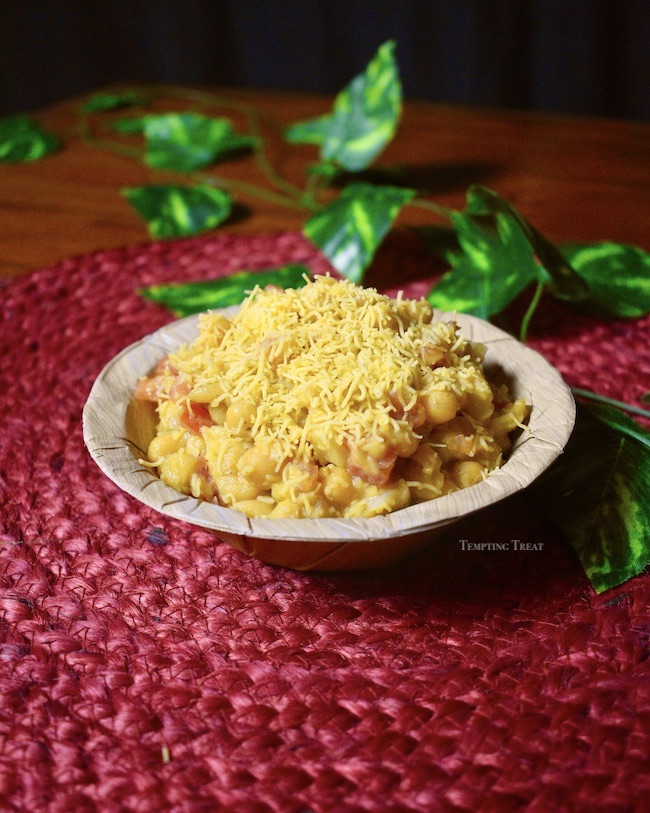 Bengali-Style Matar Chaat Recipe | Matar/Ragda/Batani/Vatana Ki Chaat