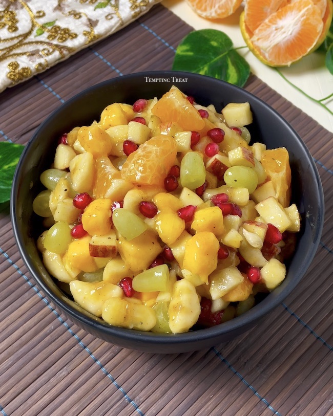 Easy Fruit Chaat Recipe For Iftar (Ramadan Iftar Recipes)