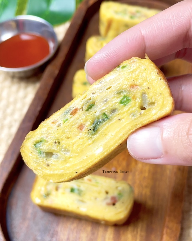 Korean Egg Roll/Rolled Omelette Recipe