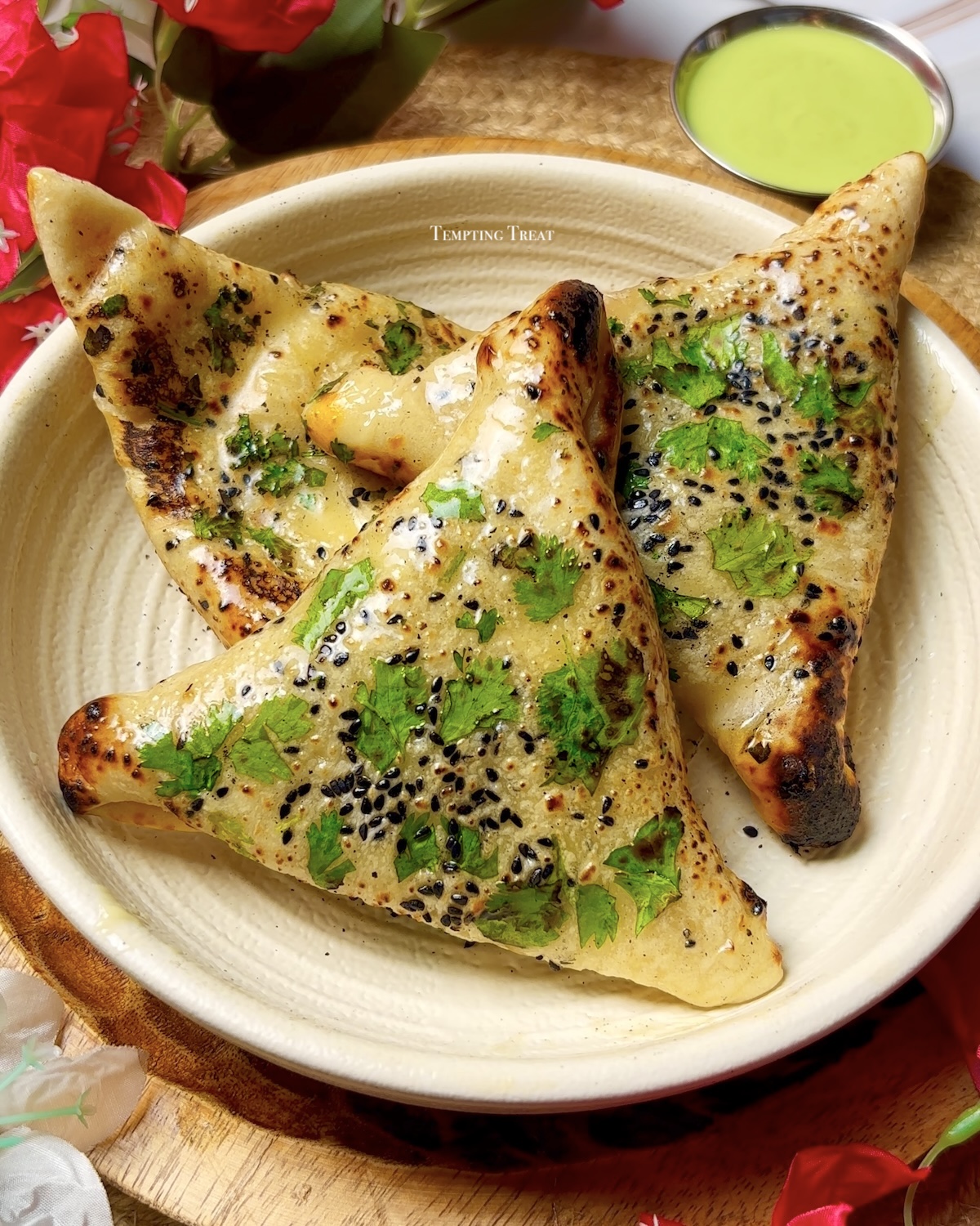 Paneer Butter Masala Stuffed Naan Recipe